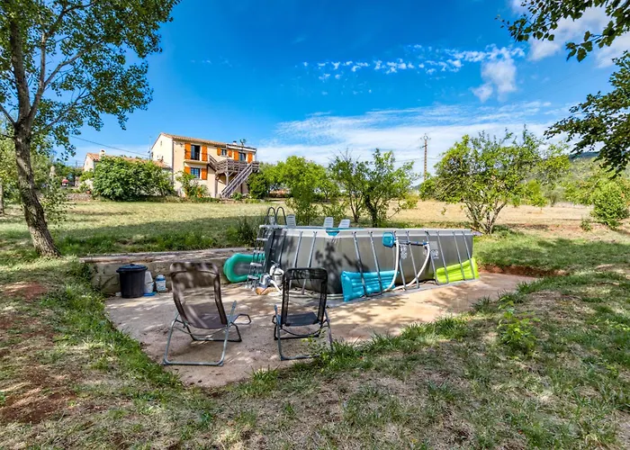 Semesterbostad La Treve *